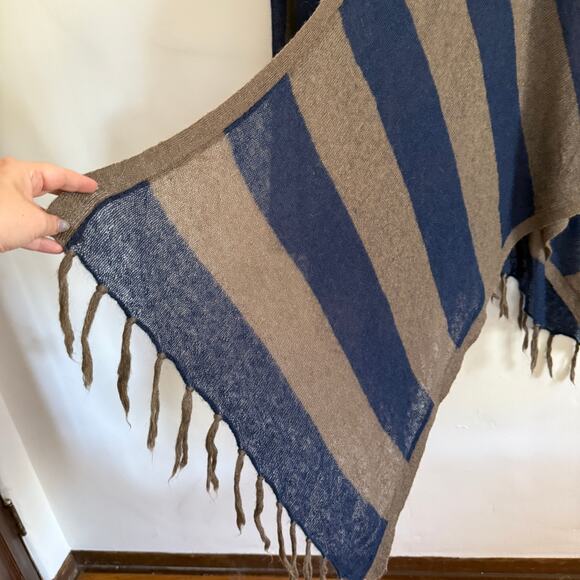 Patterson J. Kincaid | Wool / Mohair Blend Brown Navy Striped Shawl Wrap Sweater - Picture 5 of 6